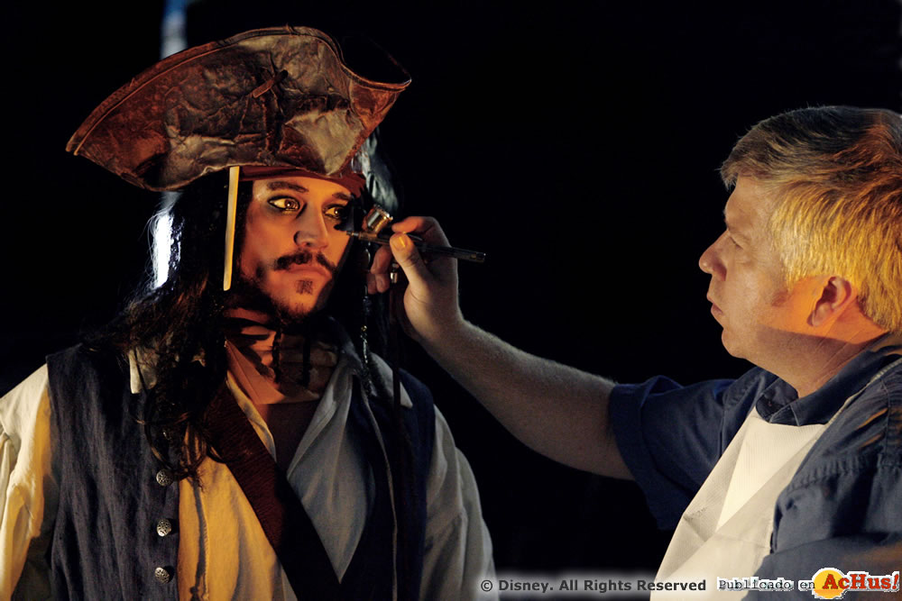 Imagen de Magic Kingdom (Orlando)  Jack Sparrow gets Ready