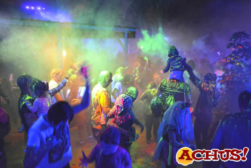 Más de 200 kilos de polvos de colores fluorescentes iluminarán Terra Natura Benidorm en su fiesta Holiween